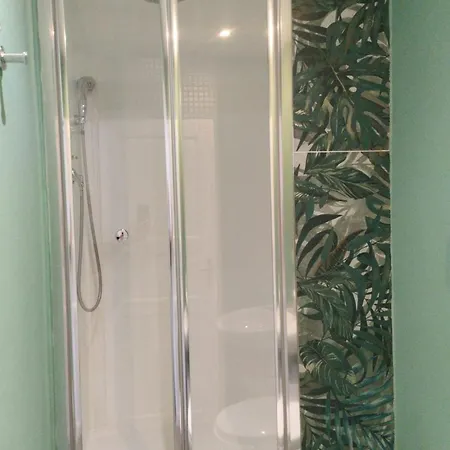 Ausra Apartman *